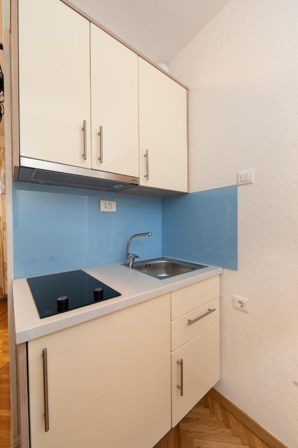 Apartman Dese 2+1 Tučepi エクステリア 写真